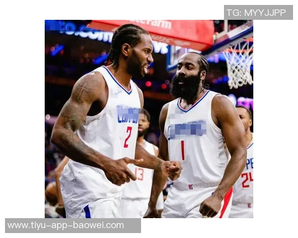 哈登谈与伦纳德的关系：我们是冷静团结的球员，情绪稳定不易动摇